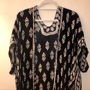 Black and white beach coverup